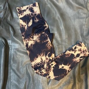 Butt lifting tie die leggings. Never worn